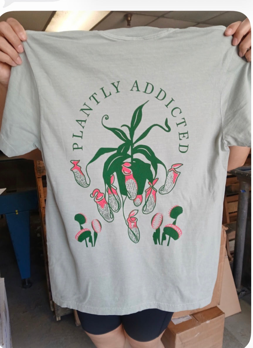 PITCHER PLANTLY ADDICTED SHIRT